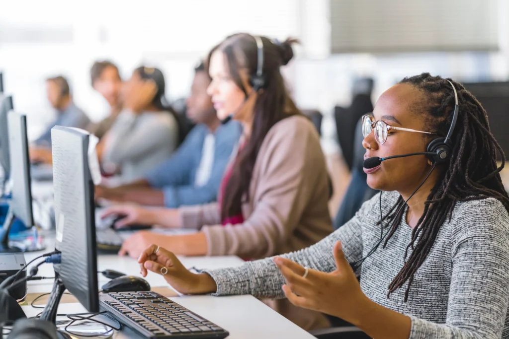 telephone answering service call center